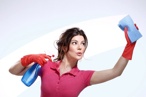 Local cleaning team preparing a Highbury flat for checkout